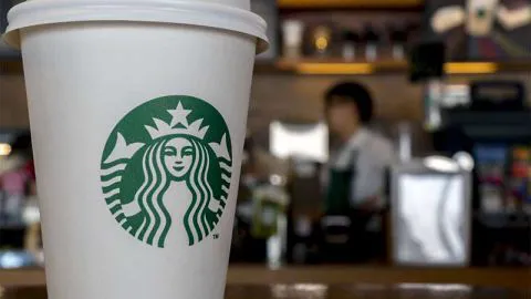 Trabajadores del sindicato de Starbucks van a cumplir tres semanas en huelga