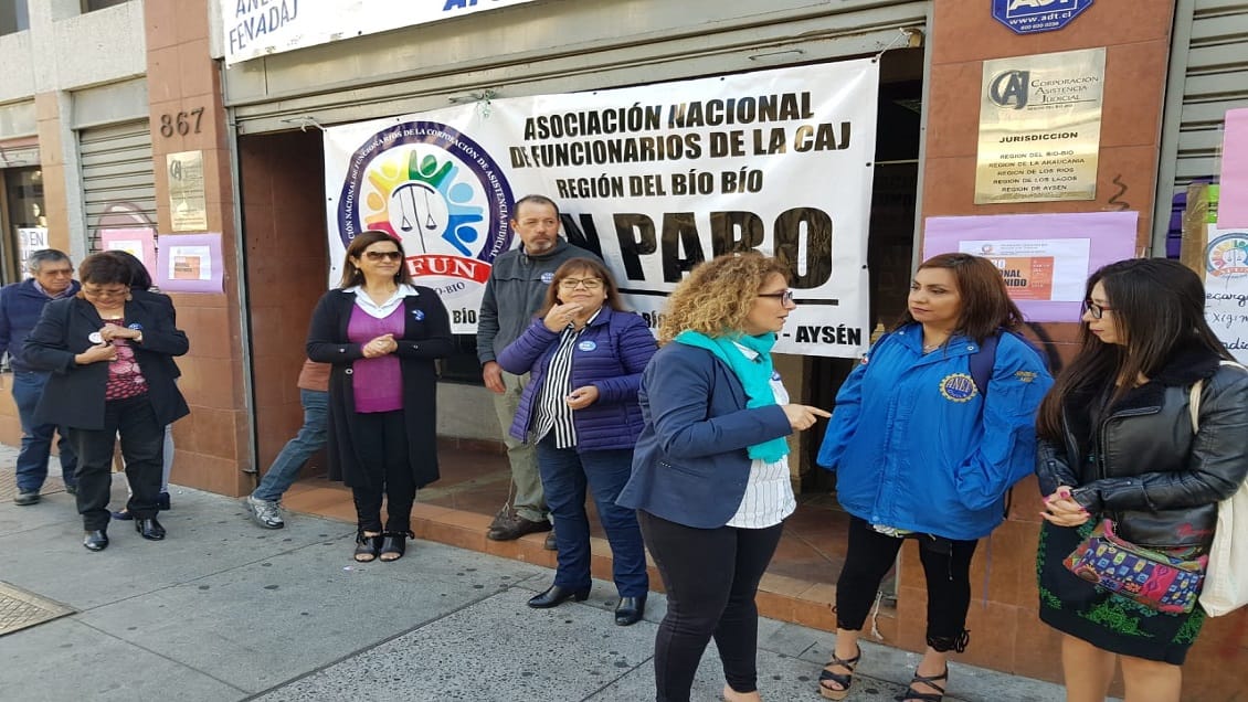 Trabajadores de la Corporación de Asistencia Judicial Biobío encabezan paro nacional