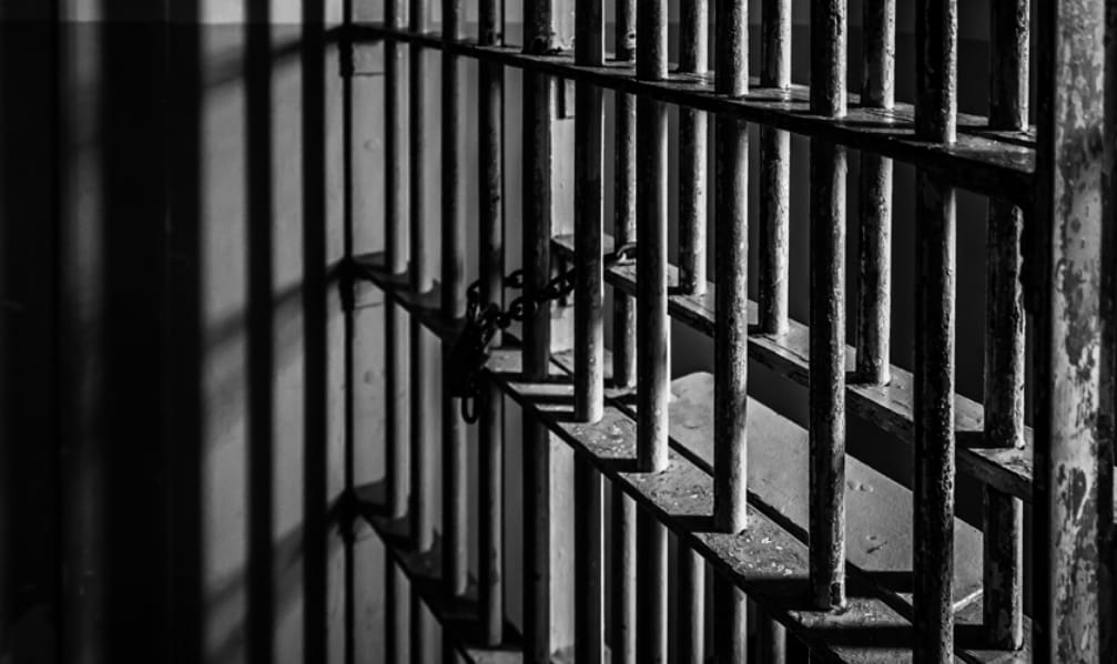 Decretan prisión preventiva para sujeto acusado de robo, violación y homicidio en Nacimiento