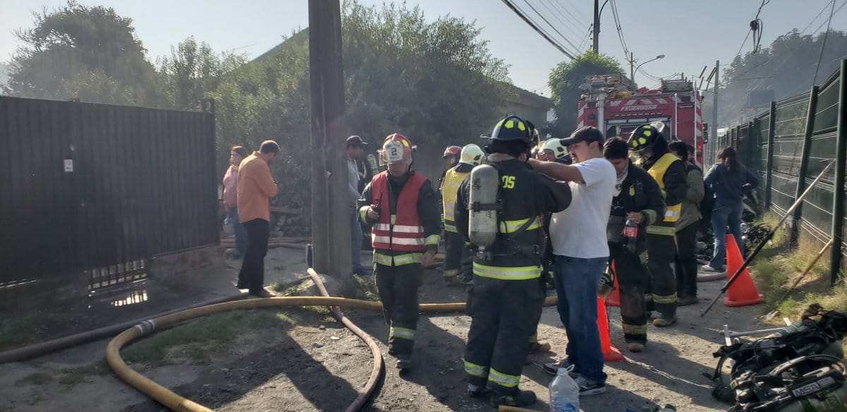 Impacto en Concepción: incendio destruye cuatro viviendas Pedro de Valdivia