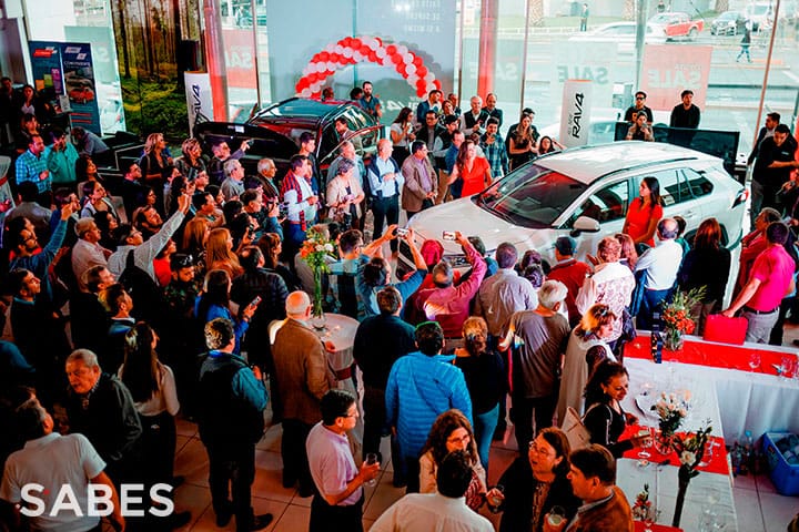 Imágenes | Maritano & Ebensperger lanzó la nueva Toyota Rav4 en Concepción