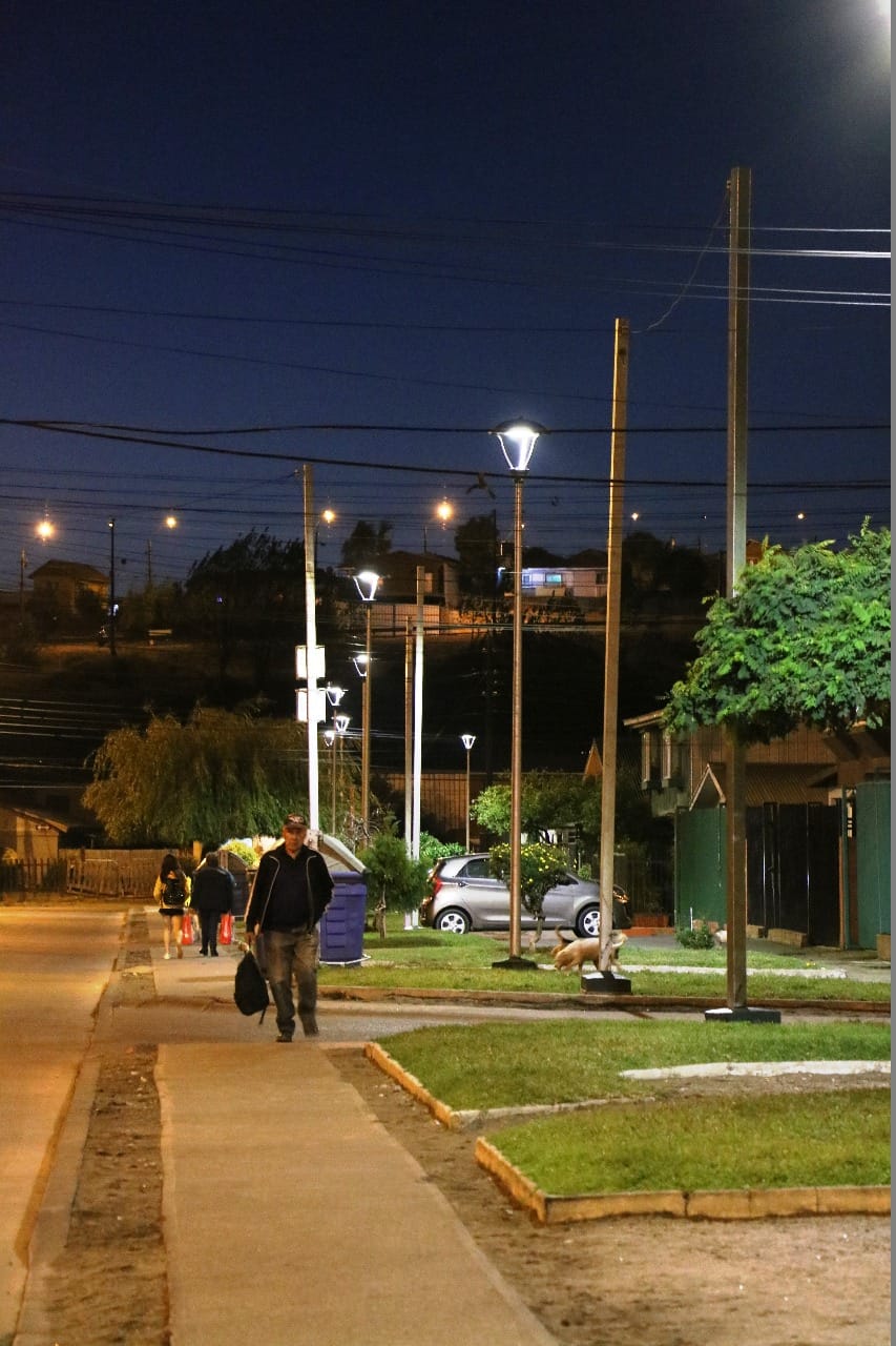 Talcahuano cuenta con nueva luminaria LED en sector Medio Camino