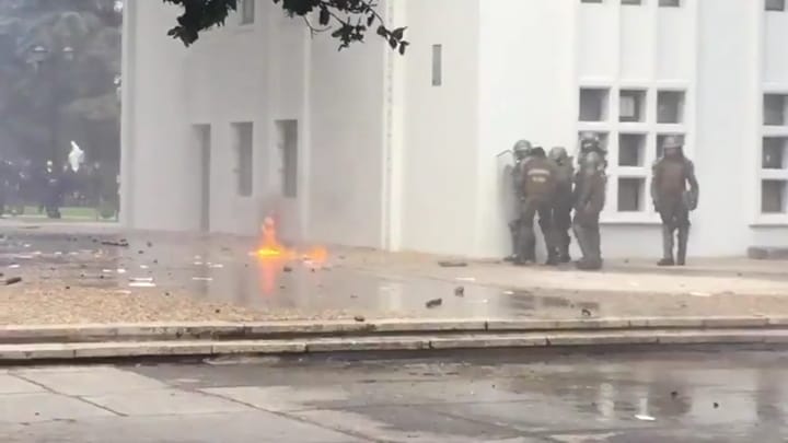 Con violentos disturbios en la UdeC termina marcha no autorizada de estudiantes