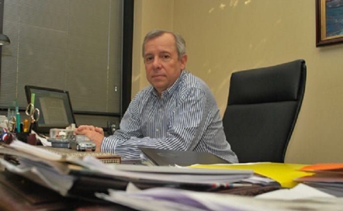 Presidente de Isapres se disculpa tras polémico comentario: “El sistema no puede darse el lujo de recibir gente enferma”