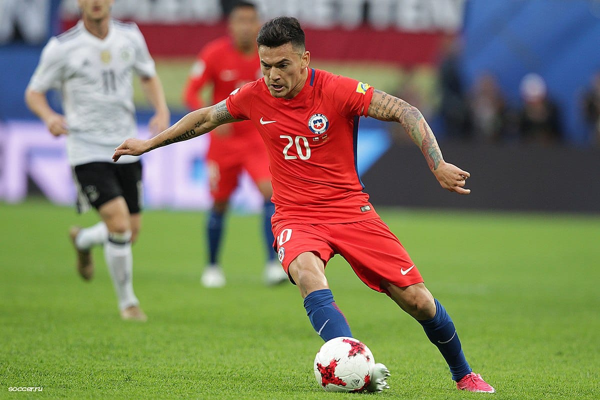 Charles Aránguiz enciende las alarmas en La Roja