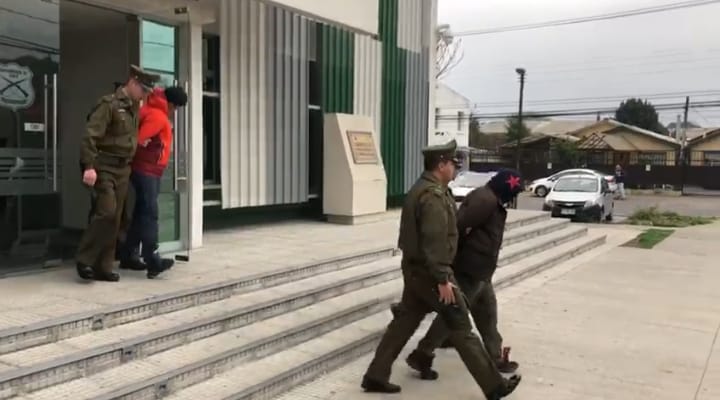 [VIDEO] Concepción: Delincuentes robaron bolso lleno de plata a abuelita al lado de Carabineros de franco