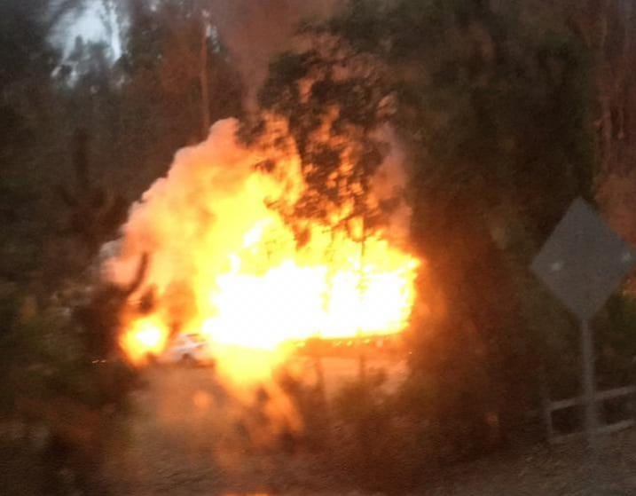 Incendio consumió vivienda y dos autos camino a Santa Juana