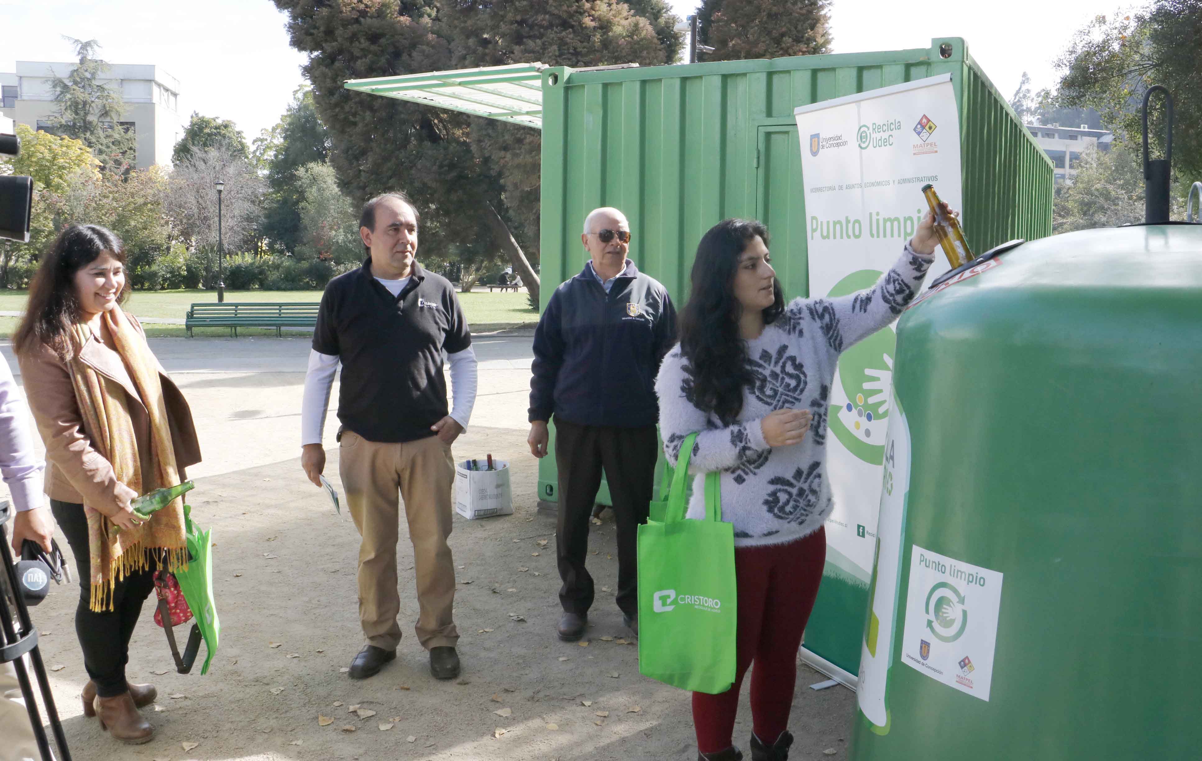 UdeC inició reciclaje de vidrios en sus campus