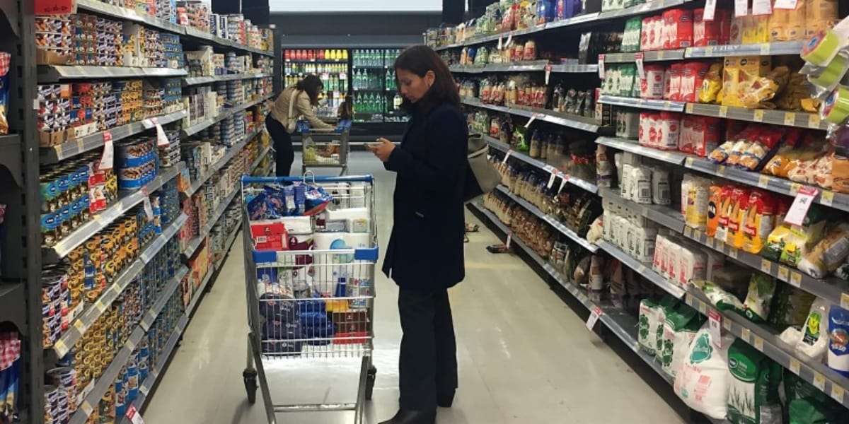 Revisa los horarios de supermercados por feriados de Semana Santa