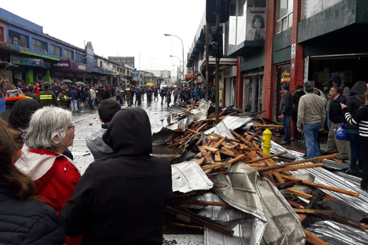 Potente tornado arrasa con estructuras de Concepción y Talcahuano
