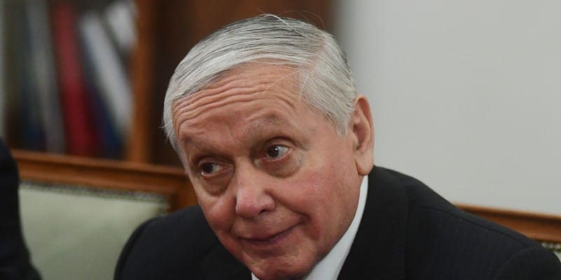 Obispo Durán asegura que  no puede ser removido de su cargo