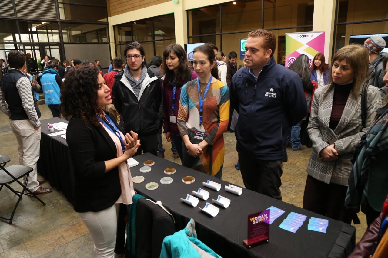 Mujeres innovadoras en ciencia y tecnología participaron de primera cumbre “Woman Summit”
