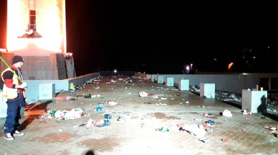 Foro UdeC fue cubierto con casi 3 mil kilos de basura tras jolgorio no autorizado