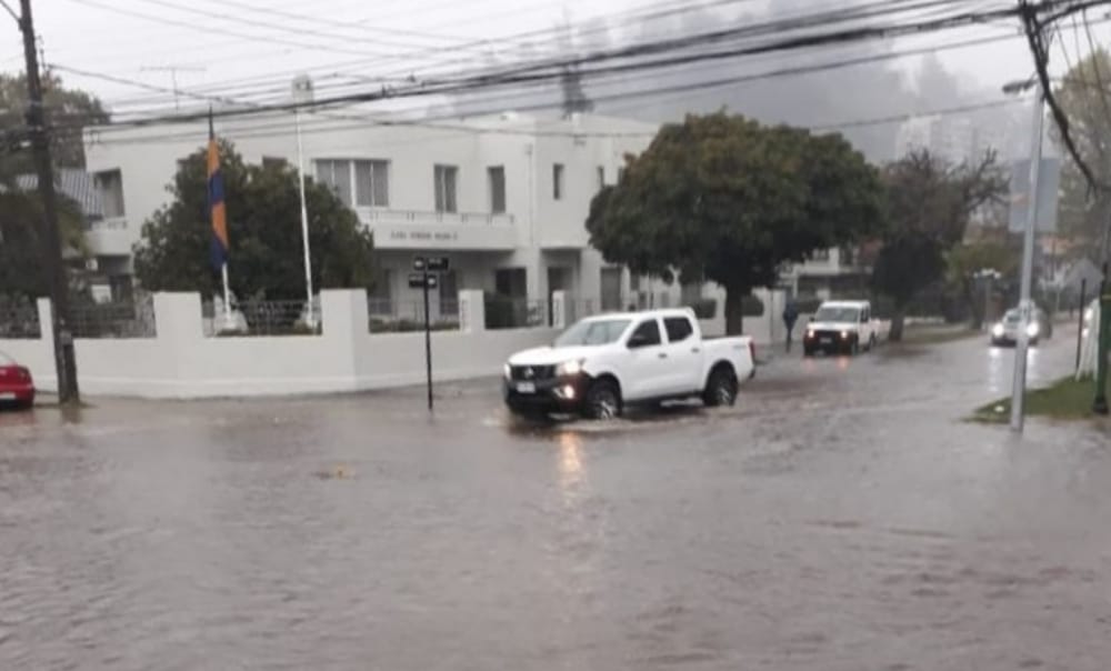 Principales calles del Gran Concepción colapsan producto de la intensa lluvia