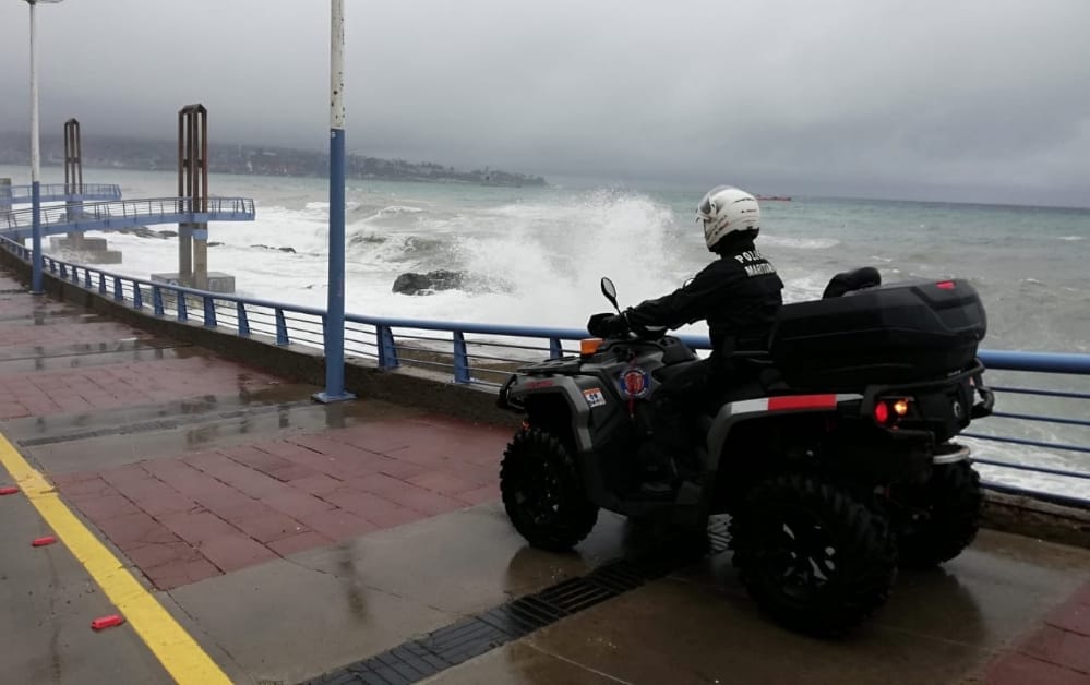 Olas de hasta 4 metros: Armada emite aviso especial por marejadas en el borde costero