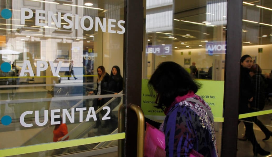 Caen fondos de pensiones de mayo producto de la guerra comercial