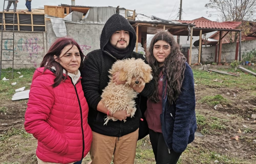 La increíble historia de Kenai: El perrito que se llevó el tornado y regresó