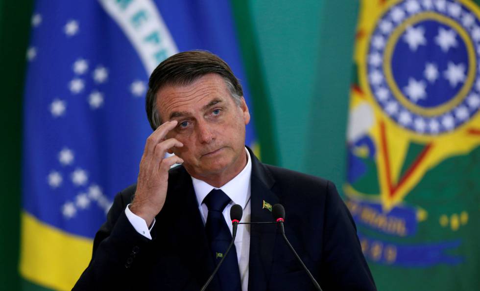 Bolsonaro fue internado de urgencia por posible obstrucción intestinal
