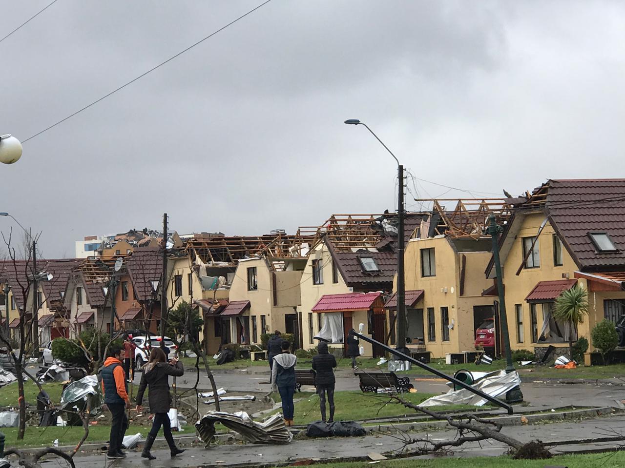 Gobierno entregará tarjetas con dinero a afectados por tornado en Talcahuano y Concepción