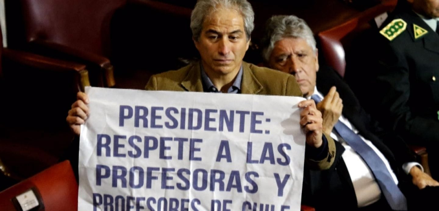 Paro de profesores se mantiene hasta el lunes