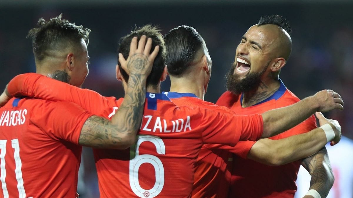Emoción pura: La felicidad de un niño tras ser saludado por Arturo Vidal en cancha