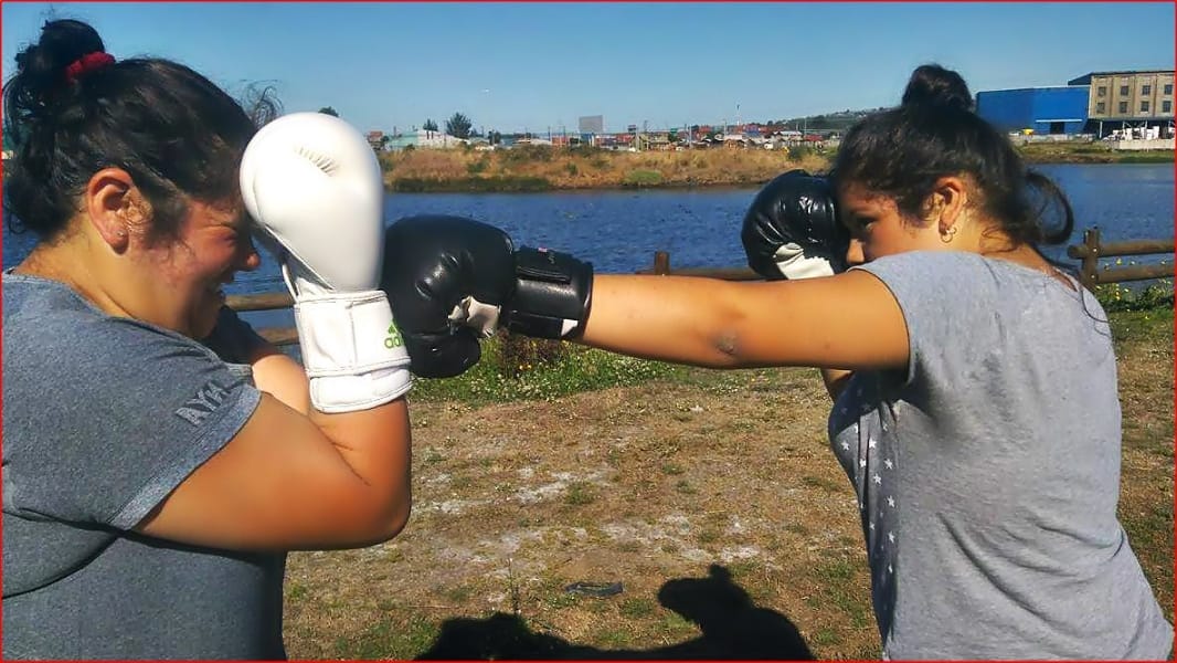 Boxeo femenino se toma la agenda de las mujeres de Talcahuano