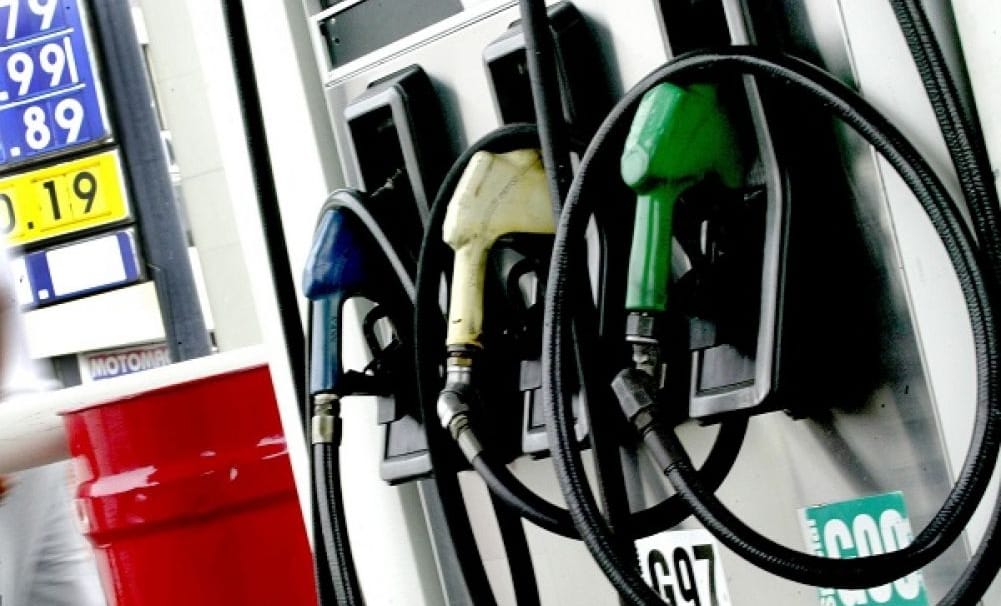 Nuevamente bajan todos los combustibles a partir de este jueves