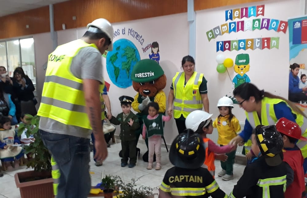 Cumpleaños de Forestín: Felicidad total en niños de Talcahuano al celebrar junto al corpóreo