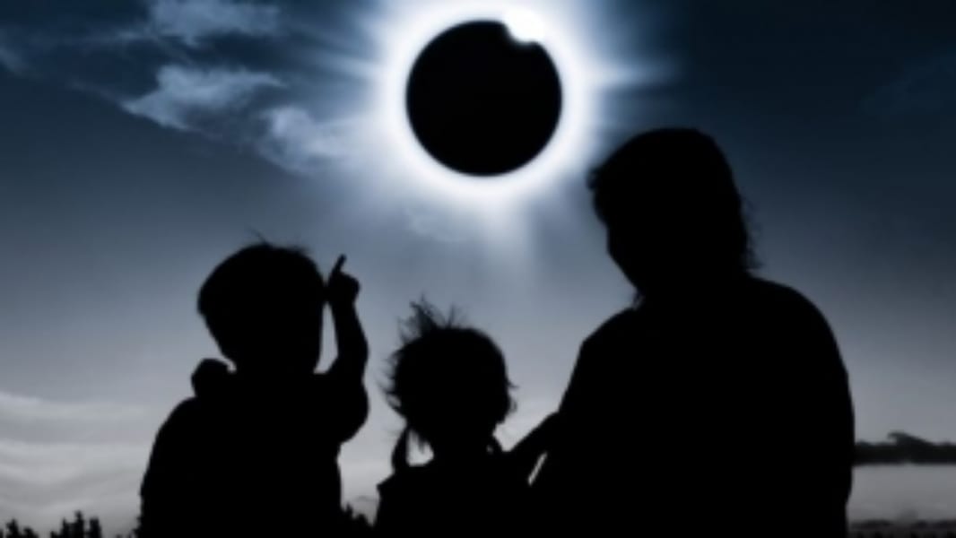 Cinco preguntas de niños sobre el Eclipse respondidas por un astrónomo