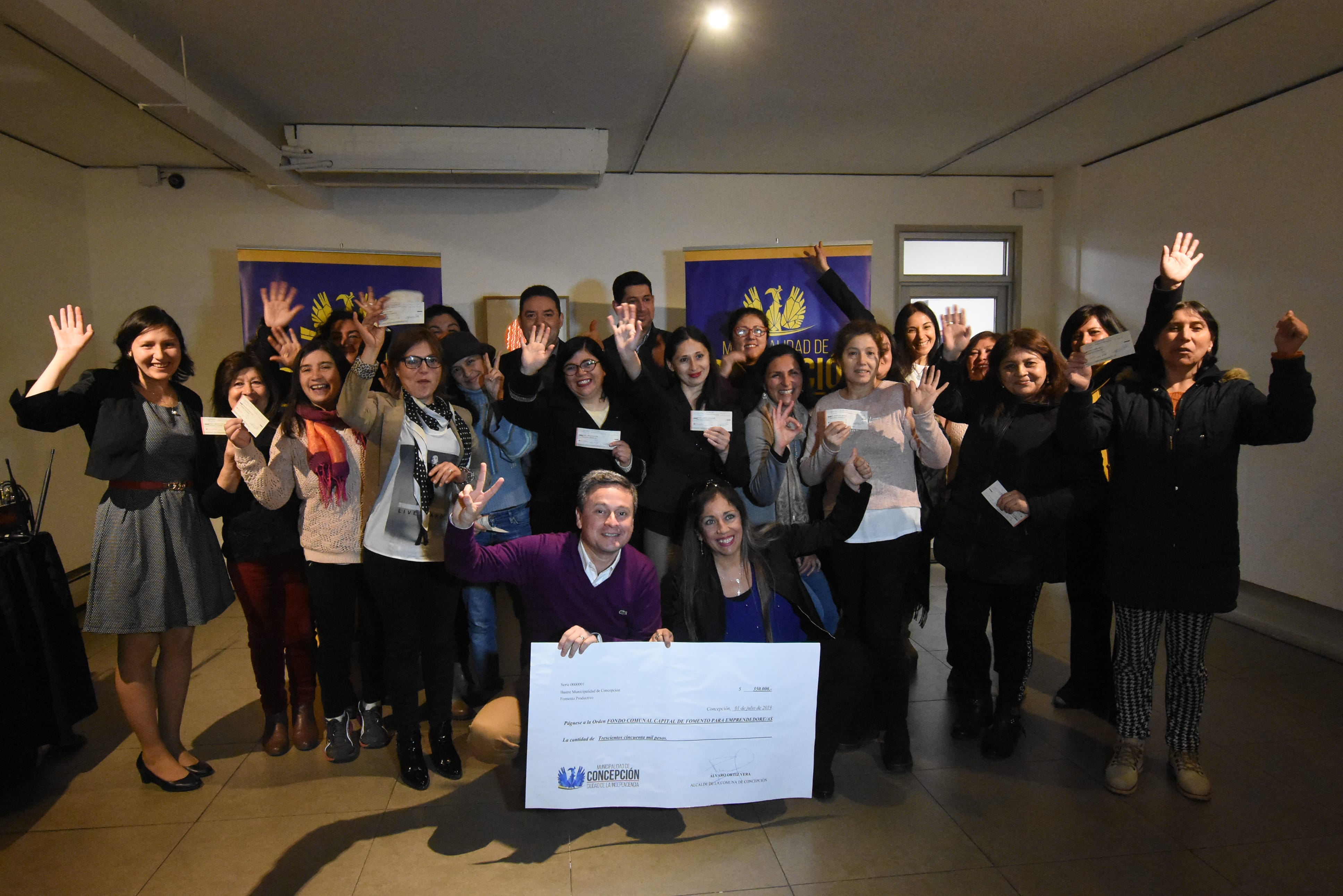 Dan impulso a 20 emprendedoras de Concepción