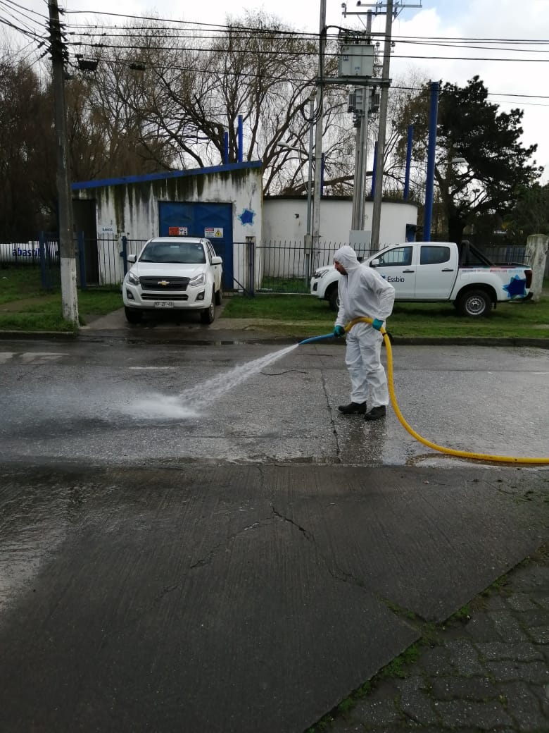 Obstrucción en planta de aguas servidas de Essbio en Hualpén provocó rebase y malos olores