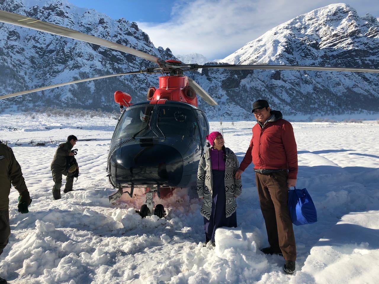 Mujer embarazada fue evacuada en helicóptero naval desde Alto Biobío