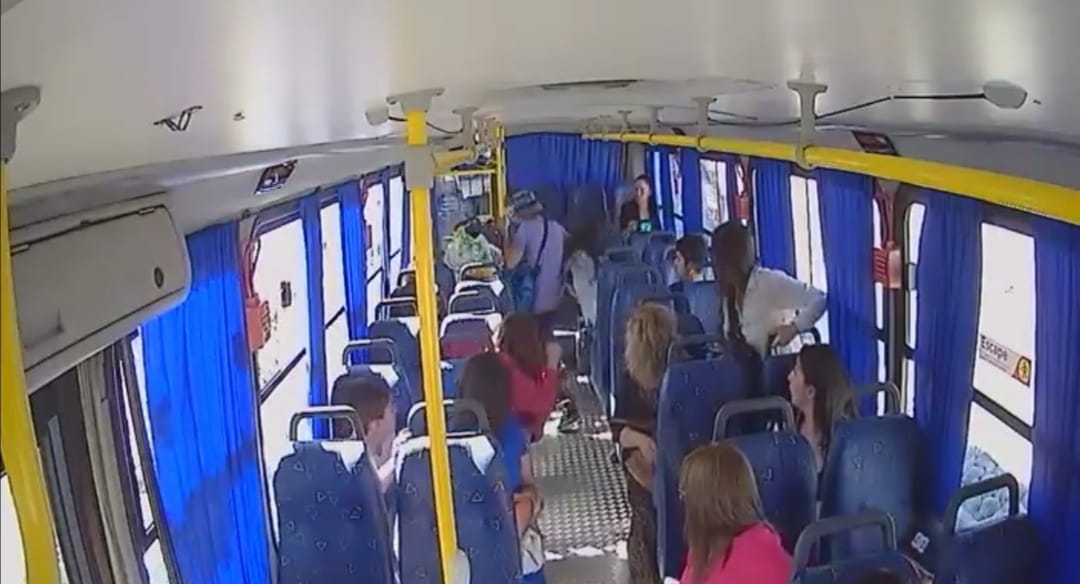 Condenan a sujeto que robaba a mujeres en buses de Concepción