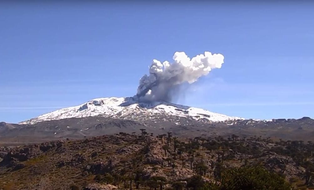 Evacurán zonas cercanas al volcán Copahue en el Biobío en un simulacro programado