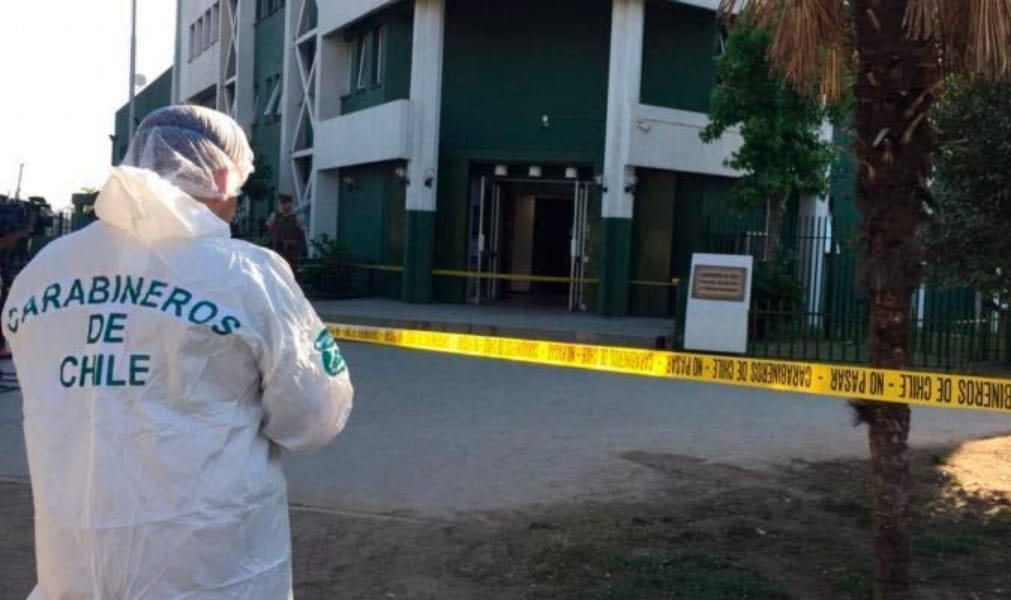 Grupo anarquista se adjudicó atentados contra comisaría de Carabineros y ex ministro Hinzpeter
