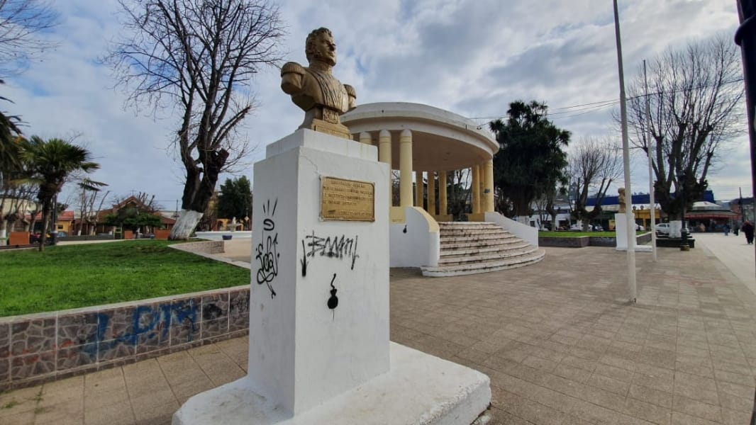 Presentan querella criminal por rayados al patrimonio de Lota