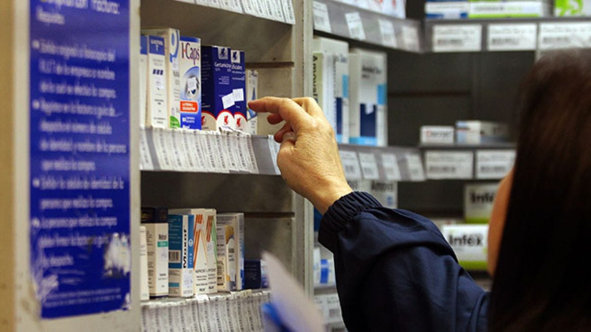 Médico se volvió viral tras ayudar a usuaria a comprar costoso medicamento a precio de bioequivalente
