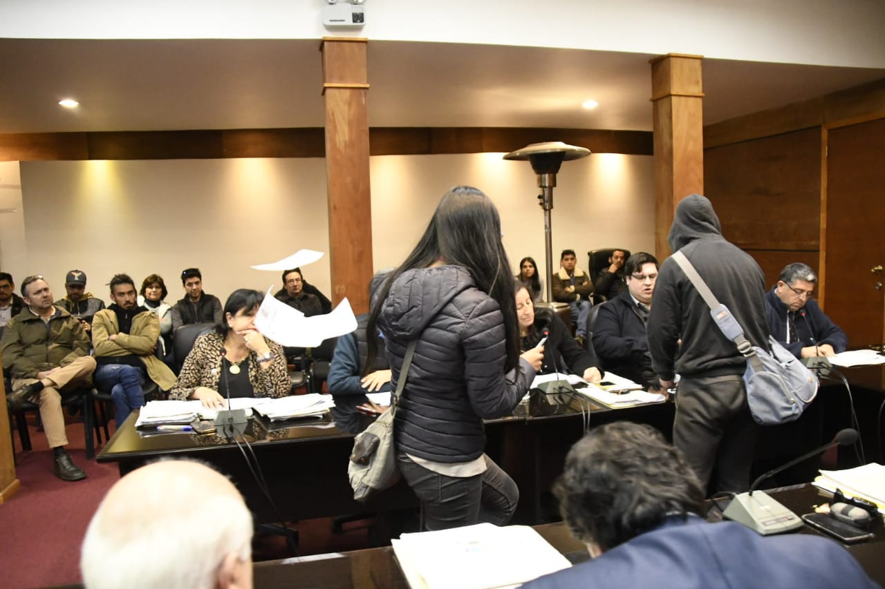 Dos detenidos tras nuevo concejo municipal en Hualpén