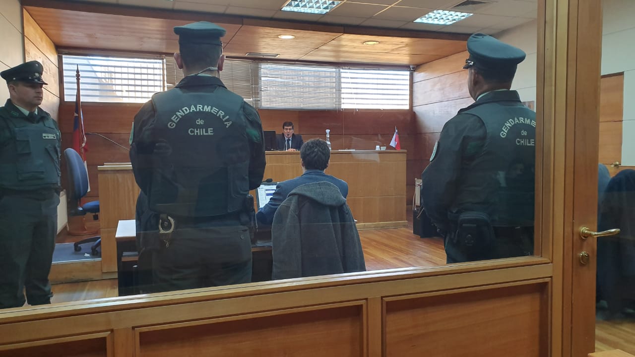 Encuentran tirado un celular y descubrieron abusos sexuales infantiles