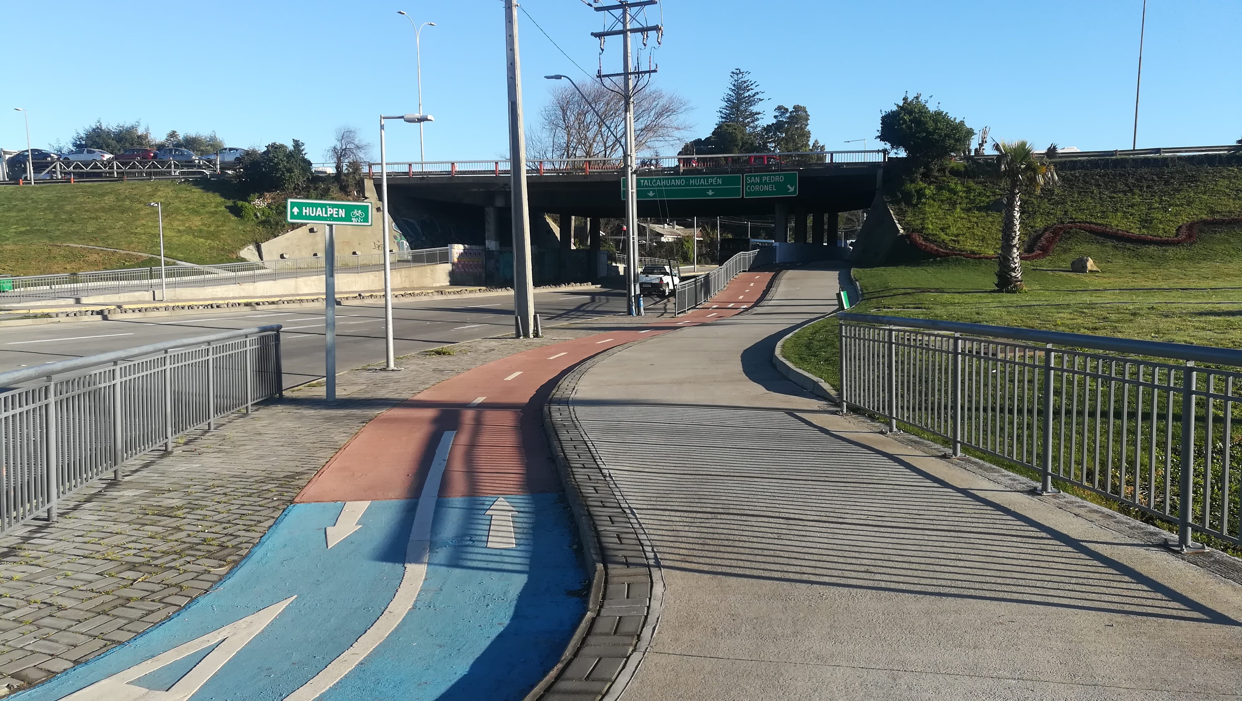 Entregan ciclovía y paso peatonal que une Concepción con Hualpén