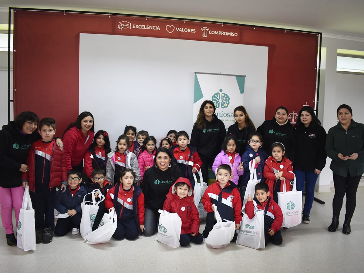 Ingeniosas reunió a 500 niñas en torno a la ciencia y la tecnología en el Gran Concepción