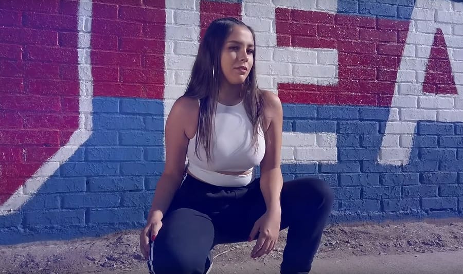 “Reina Azul” la nueva reggaetonera de la U que le hace la competencia a Princesa Alba