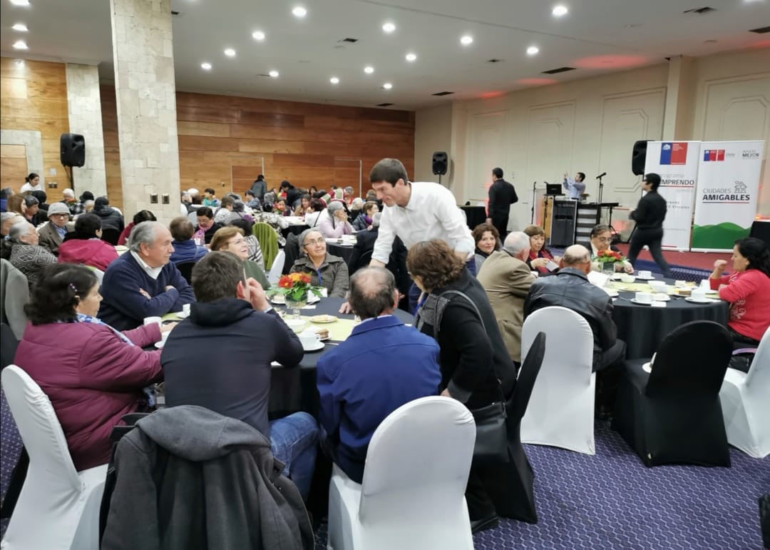 Lanzan programa piloto de emprendimiento para 206 adultos mayores de la Región