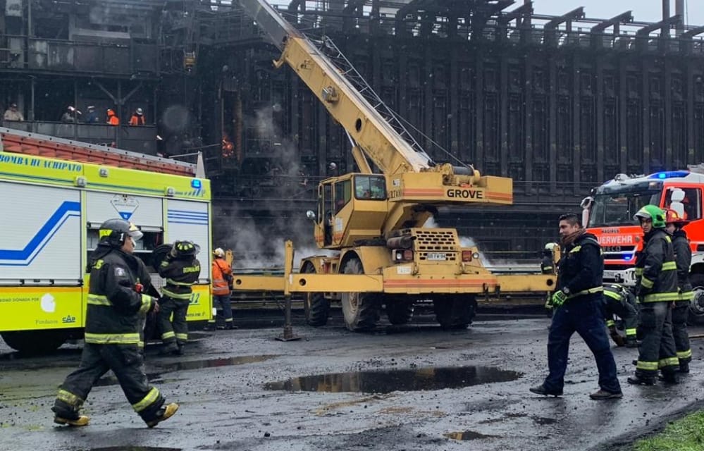 Salud inicia un Sumario Sanitario por incendio al interior de la empresa Huachipato