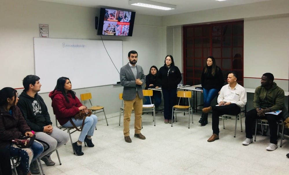 Capacitan a migrantes en Concepción sobre derechos laborales