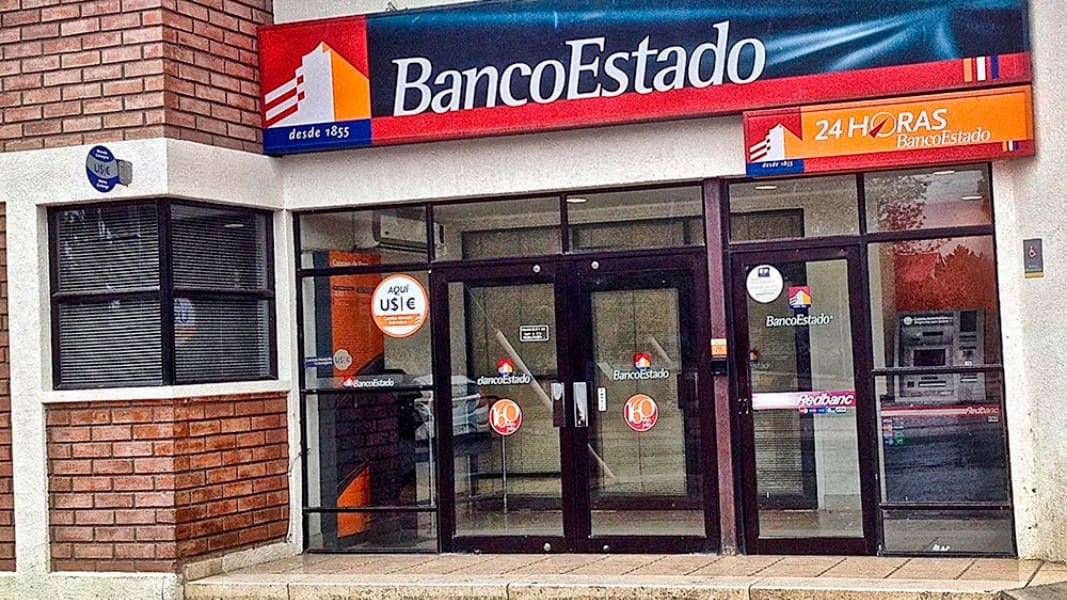 Clientes reportan problemas en la página y app de Banco Estado