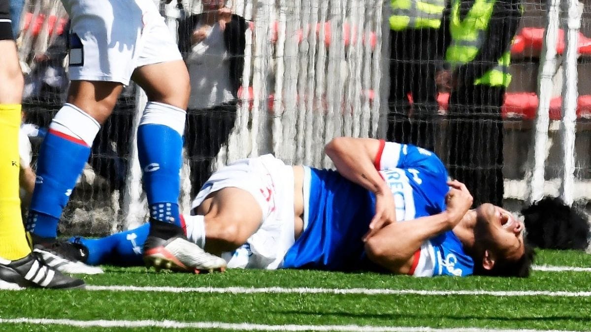 Impactante registro: Gato Silva sufrió brutal lesión durante duelo de Católica con Calera