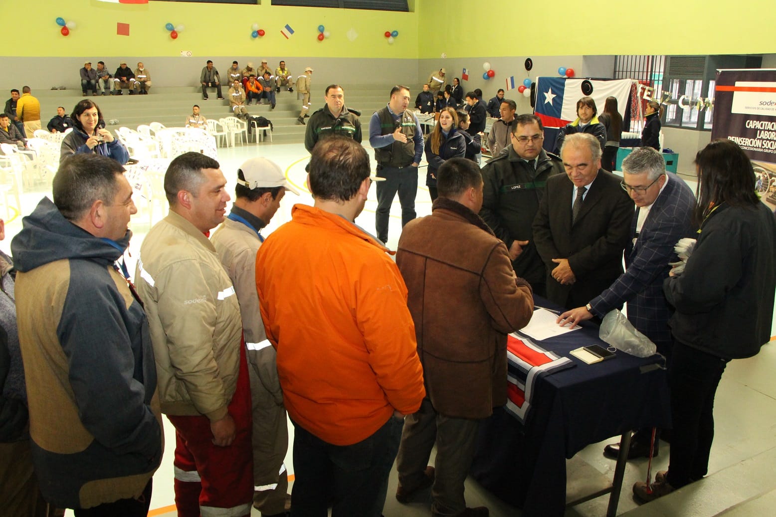 Internos de la cárcel El Manzano recibieron aguinaldo de Fiestas Patrias
