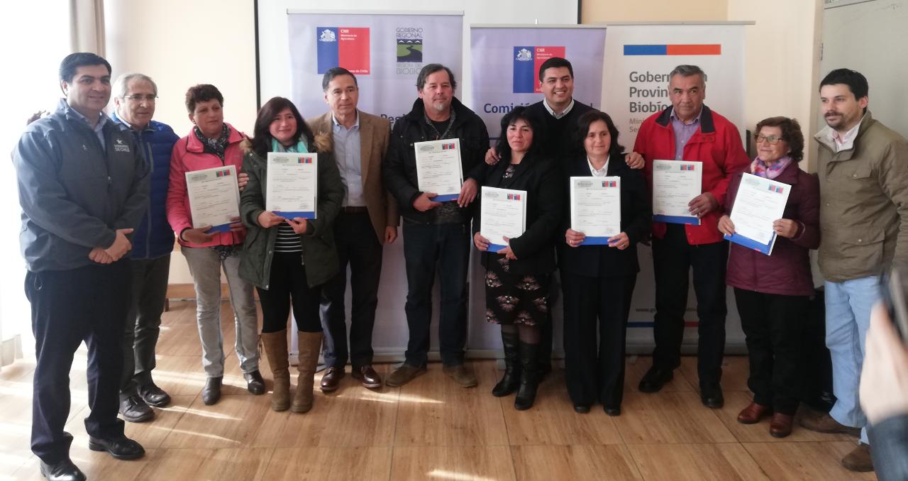 Entregan $200 millones para obras de tecnificación y sistemas fotovoltaicos en la Provincia del Biobío
