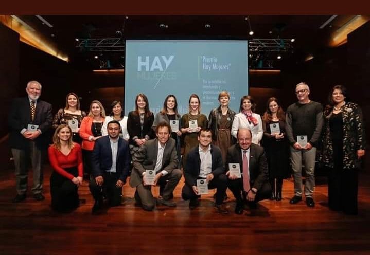 Empoderadas recibe reconocimiento nacional de Fundación Hay Mujeres